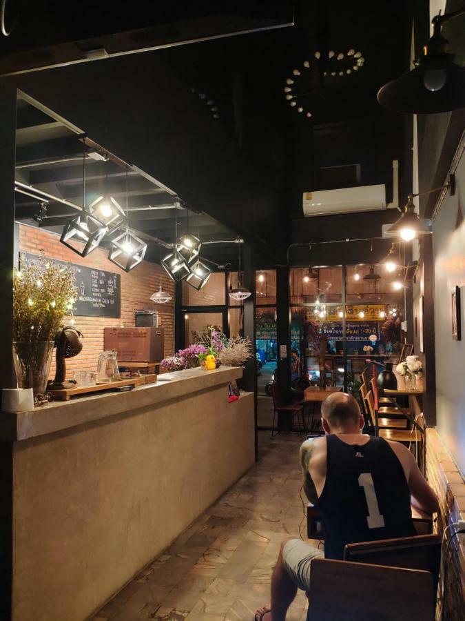 Znap'S Hostel & Cafe Chiang Mai Exterior foto